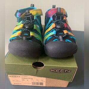 *Brand New* Keen Newport H2 - Rainbow Tie Dye Size children US 9. Never worn.